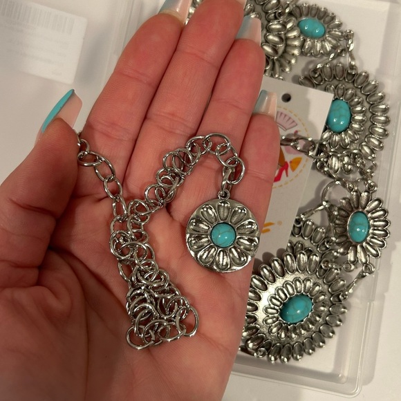 WHIPPY Women Concho Chain Belt Metal Link Western Cowgirl Turquoise Chain Belt - Picture 8 of 8